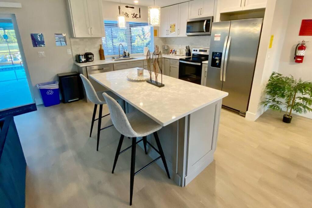 Waterfront Gulf Gateway: Pool/Dock/Grill/Gameroom Fort Myers Exterior foto